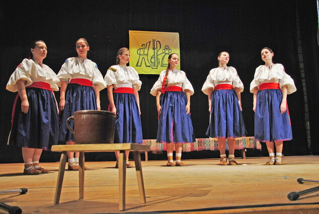 Okresná súťažná prehliadka ľudových hudieb,spev.skupín, sólistov spevákov a inštrumentalistov- papradno - Dsc 0615