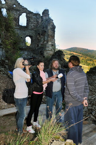 Výstupy na 101 slovenských hradov a zámkov - Vystup na hrad lednica 5 