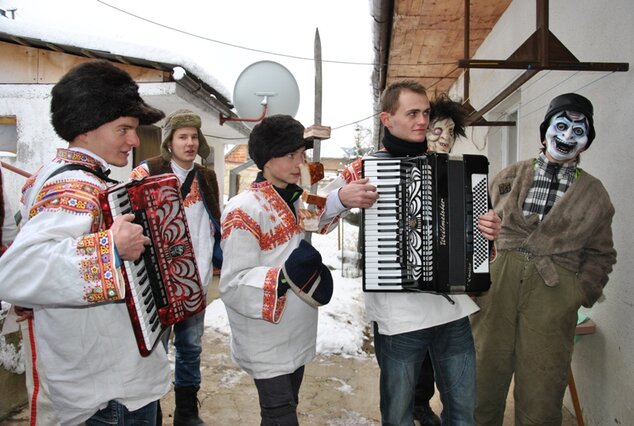 Fašiangy v okrese - Horna poruba fasiangovy sprievod 2013 6 