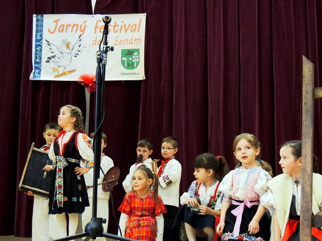 Jarný festival deti ženám - JARNY FESTIVAL deti zenam Mestecko 2014 (12)