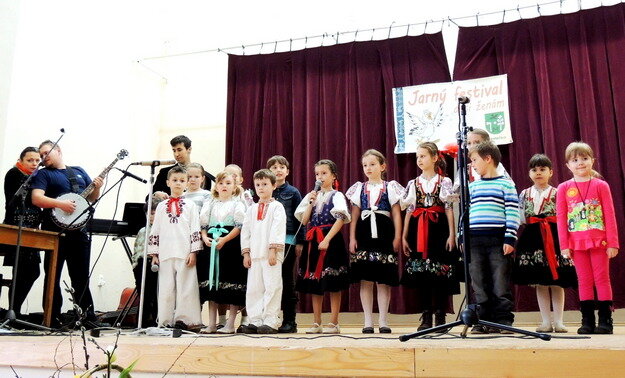 Jarný festival deti ženám - JARNY FESTIVAL deti zenam Mestecko 2014 (15)