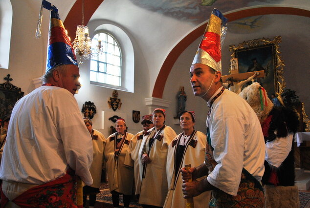 Koledu vám nesieme - HOR.MARIKOVA ADVENT. KONCERT2015 (9)