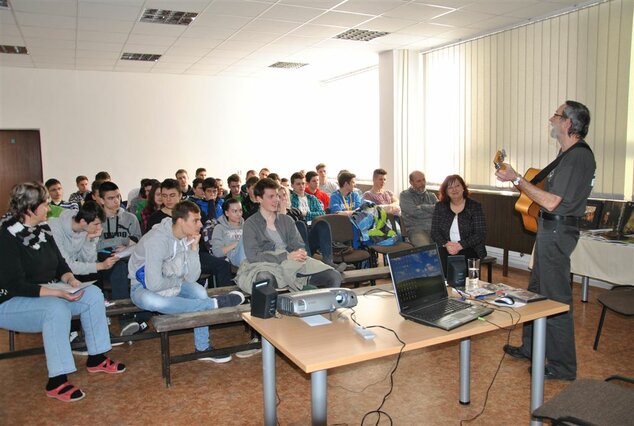 Tam, kde nevidno hviezdy - Tam, kde nevidno hviezdy (6)