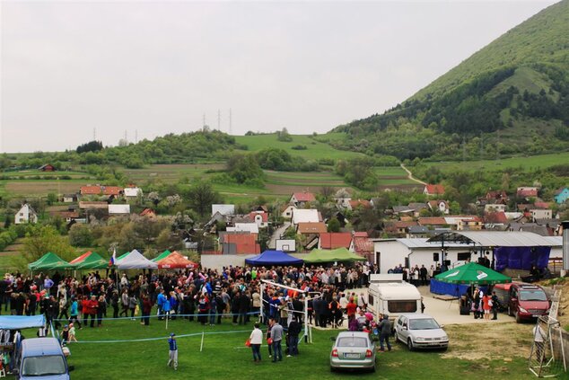 Fsk manínec - na vrchu maníne -  FSk Maninec, Podmanin,nove CD 1maj2016 (12)