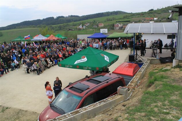 Fsk manínec - na vrchu maníne -  FSk Maninec, Podmanin,nove CD 1maj2016 (8)