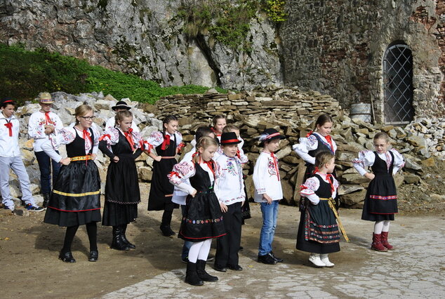 Výstup na 101 hradov slovenska - LEDNICA HRADY2017 (19)