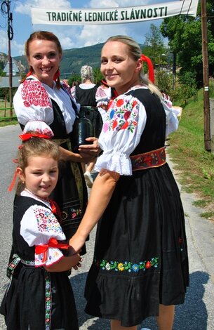 Tradičné lednické dožinkové slávnosti 2018 - LEDNICKE DOZIN18 (10)