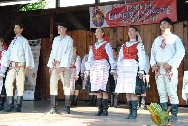 Tradičné lednické dožinkové slávnosti 2018 - LEDNICKE DOZIN18 (70)