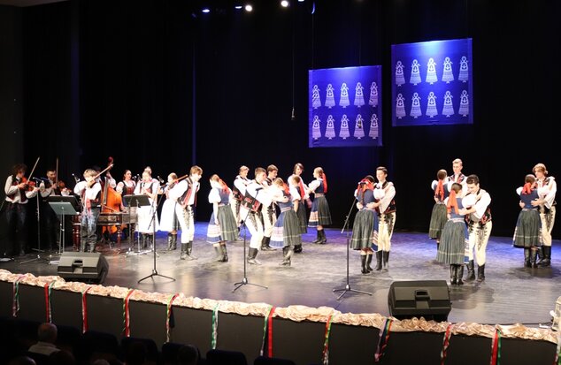 Folklór šitý do krásy Púchov 2020 (23)