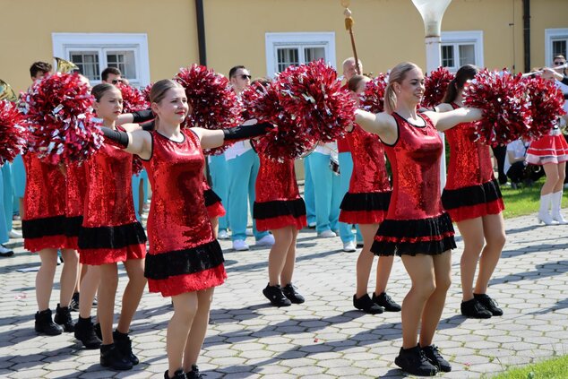Oddychovka 2024, celoštátne kolo - nedeľa (sprievod, koncert, vyhodnotenie) - Oddychovka, Led. Rovne 2024 koncert (17)