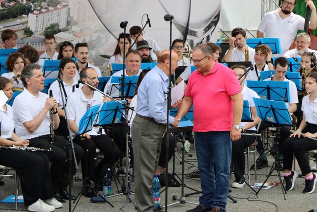 Oddychovka 2024, celoštátne kolo - nedeľa (sprievod, koncert, vyhodnotenie) - Oddychovka, Led. Rovne 2024 koncert (53)