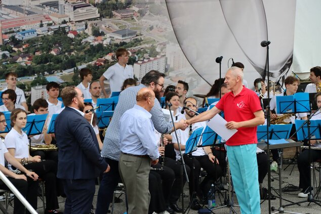 Oddychovka 2024, celoštátne kolo - nedeľa (sprievod, koncert, vyhodnotenie) - Oddychovka, Led. Rovne 2024 koncert (54)
