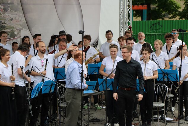 Oddychovka 2024, celoštátne kolo - nedeľa (sprievod, koncert, vyhodnotenie) - Oddychovka, Led. Rovne 2024 koncert (56)