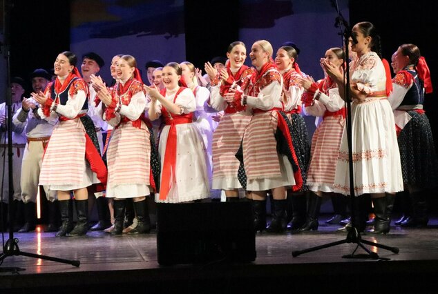 Vo víre mladosti - 55. výročie fs mladosť, dubnica nad váhom - Mladosť Dubnica nad Vahom 2024 výročie  (29)