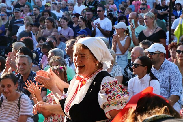 Tradicne lednicke dozinkove slavnosti 77 