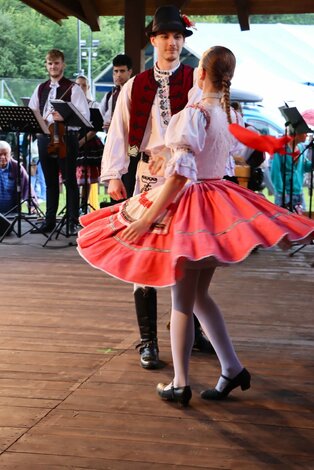 33. marikovské folklórne slávnosti opäť spojili milovníkov folklóru - Marikovské folklórne slávnosti (30)