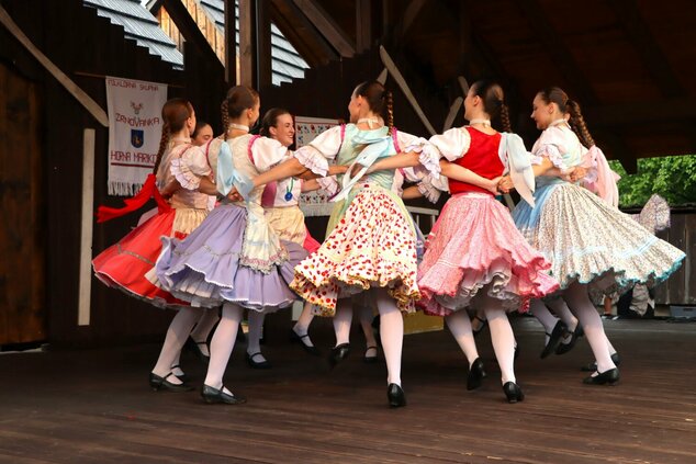 33. marikovské folklórne slávnosti opäť spojili milovníkov folklóru - Marikovské folklórne slávnosti (40)