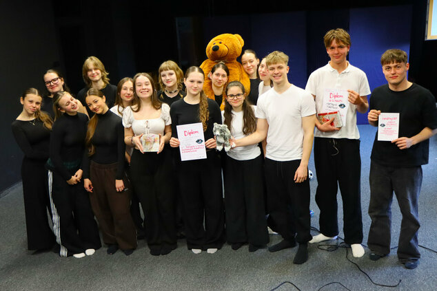 Hviezdoslavov kubín 2026 - výsledky regionálneho kola 72. ročníka celoštátnej postupovej súťaže a prehliadky v umeleckom prednese poézie a prózy, v tvorbe recitačných kolektívov a divadiel poézie detí, mládeže a dospelých - j(a).mak (4)