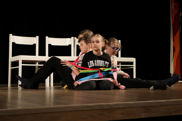 Rozprávkové javisko - výsledky regionálneho kola 53. ročníka celoštátnej postupovej súťaže a prehliadky detskej dramatickej tvorivosti zlatá priadka - IMG_8393