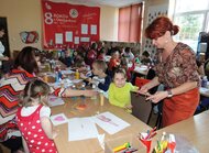 Farebné piesky-tvorivá dielňa - Tvorive dielne farebne piesky 16 