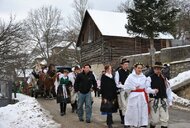 Fašiangy v okrese - Cerveny kamen tahanie vrby fasiang2013 26 