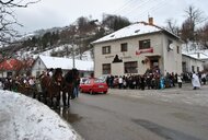 Fašiangy v okrese - Cerveny kamen tahanie vrby fasiang2013 32 