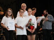 Oddychovka 2024, celoštátne kolo - nedeľa (sprievod, koncert, vyhodnotenie) - Oddychovka, Led. Rovne 2024 koncert (104)