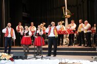 Oddychovka 2024, celoštátne kolo - nedeľa (sprievod, koncert, vyhodnotenie) - Oddychovka, Led. Rovne 2024 koncert (11)