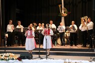 Oddychovka 2024, celoštátne kolo - nedeľa (sprievod, koncert, vyhodnotenie) - Oddychovka, Led. Rovne 2024 koncert (77)