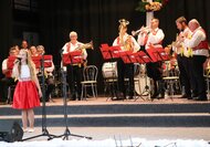 Oddychovka 2024, celoštátne kolo - nedeľa (sprievod, koncert, vyhodnotenie) - Oddychovka, Led. Rovne 2024 koncert (86)